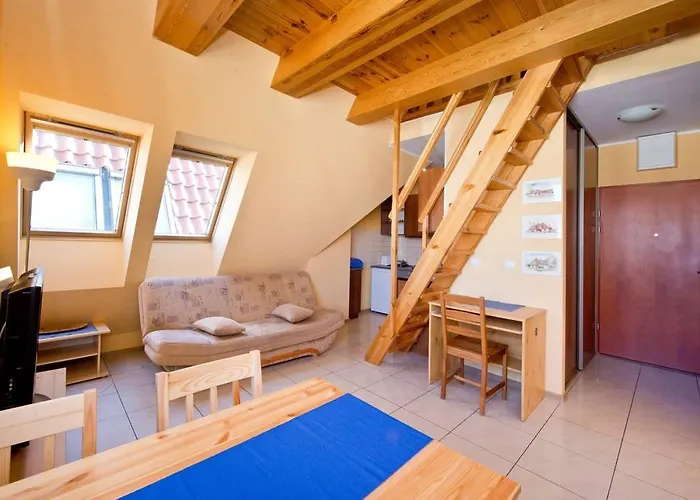 Cosy In The Old Town Apartment *